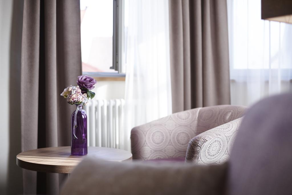 Boutique Hotel Zur Post Vohburg an der Donau Quarto foto